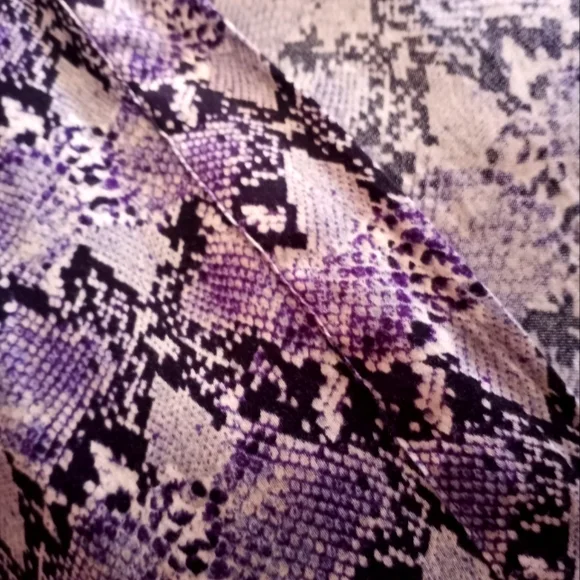 Joe Fresh Short night Robe (missing belt) - Picture 4 of 4